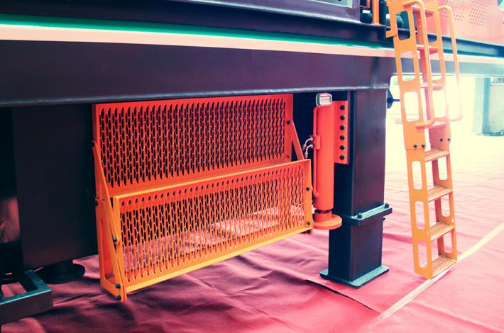 How to treat oil sludge efficiently by mobile soil leaching equipment?